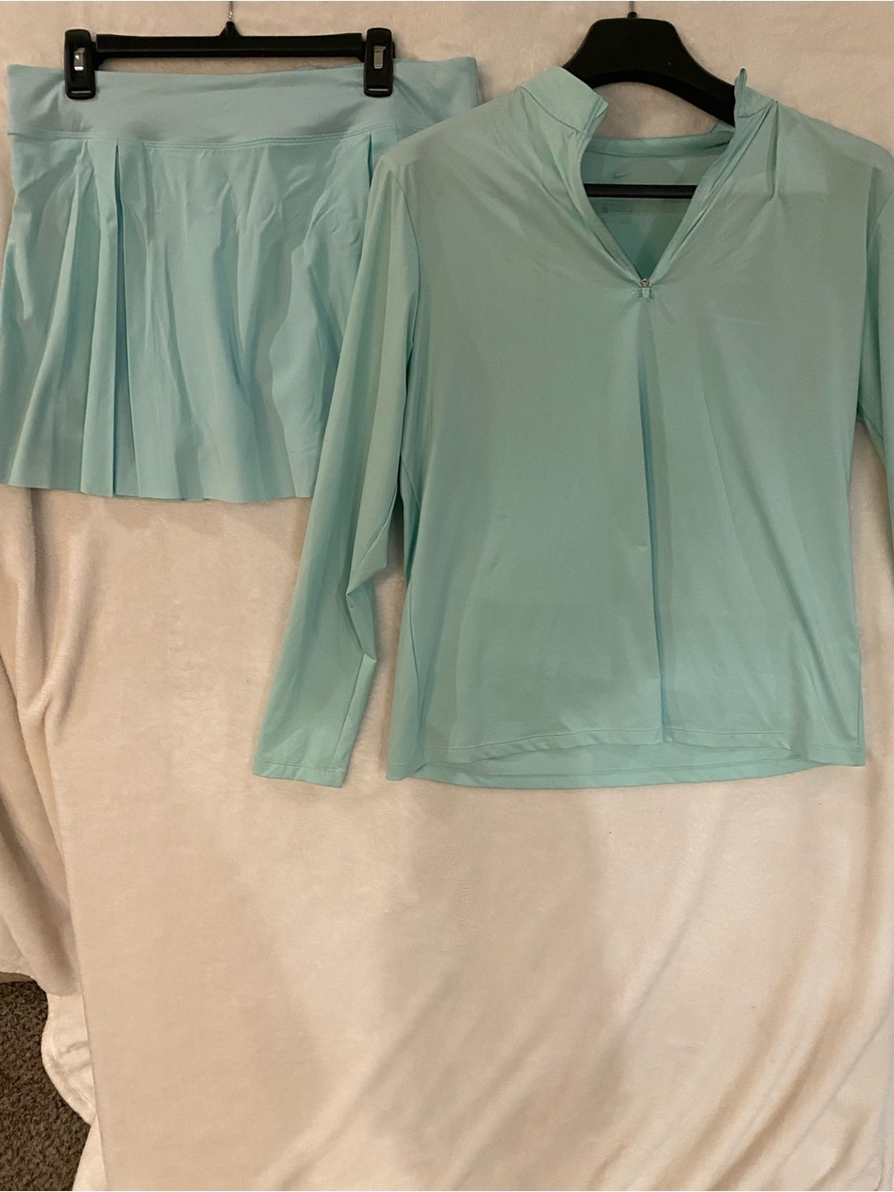 Nike Women’s Golf Two piece Outfit Skort with a Quarter Zip Top
